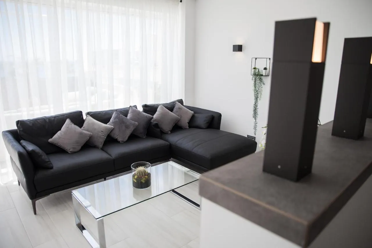 Spacious 200 Sq.M. Penthouse With Sea View Terraces Torremolinos Spanje