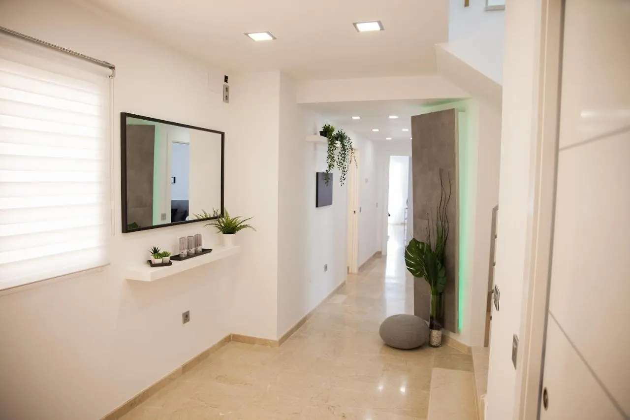 Spacious 200 Sq.M. Penthouse With Sea View Terraces Torremolinos Spanje